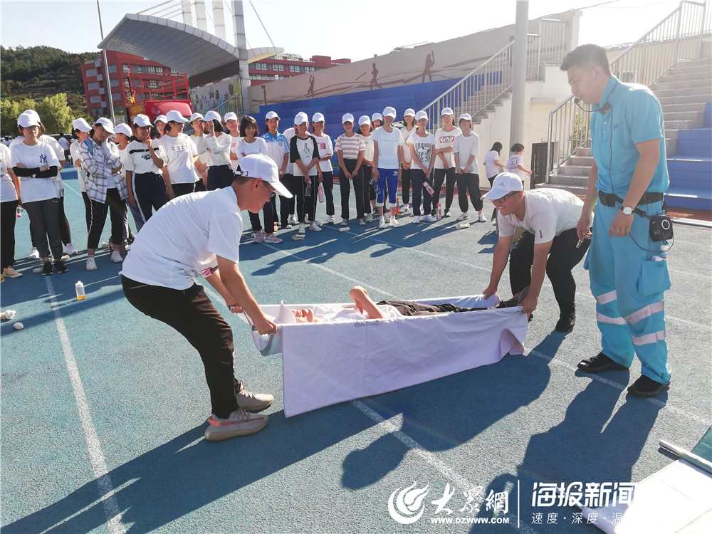 ���u��ʮ������У�����M�Ђ��T�D�\ģ�M�w�